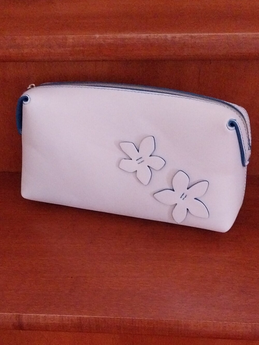 White Floral Accent Women's Cosmetic Pouch
